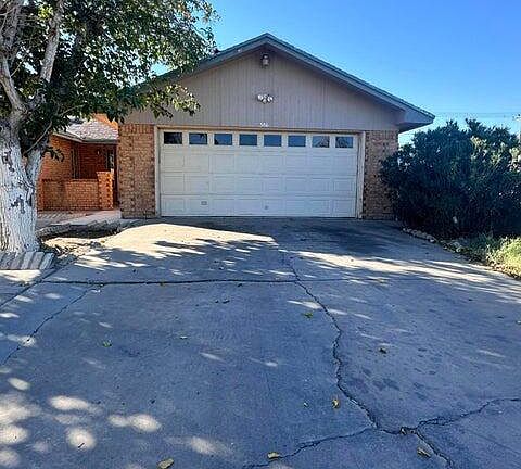 3rd image of 386 McCune Rd
