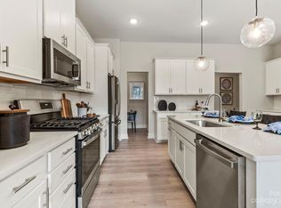 8946 Morning Mist Rd, Harrisburg, NC 28075