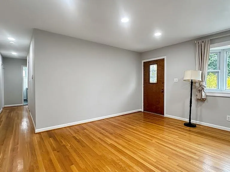11115 Schuylkill Rd — Photo 7