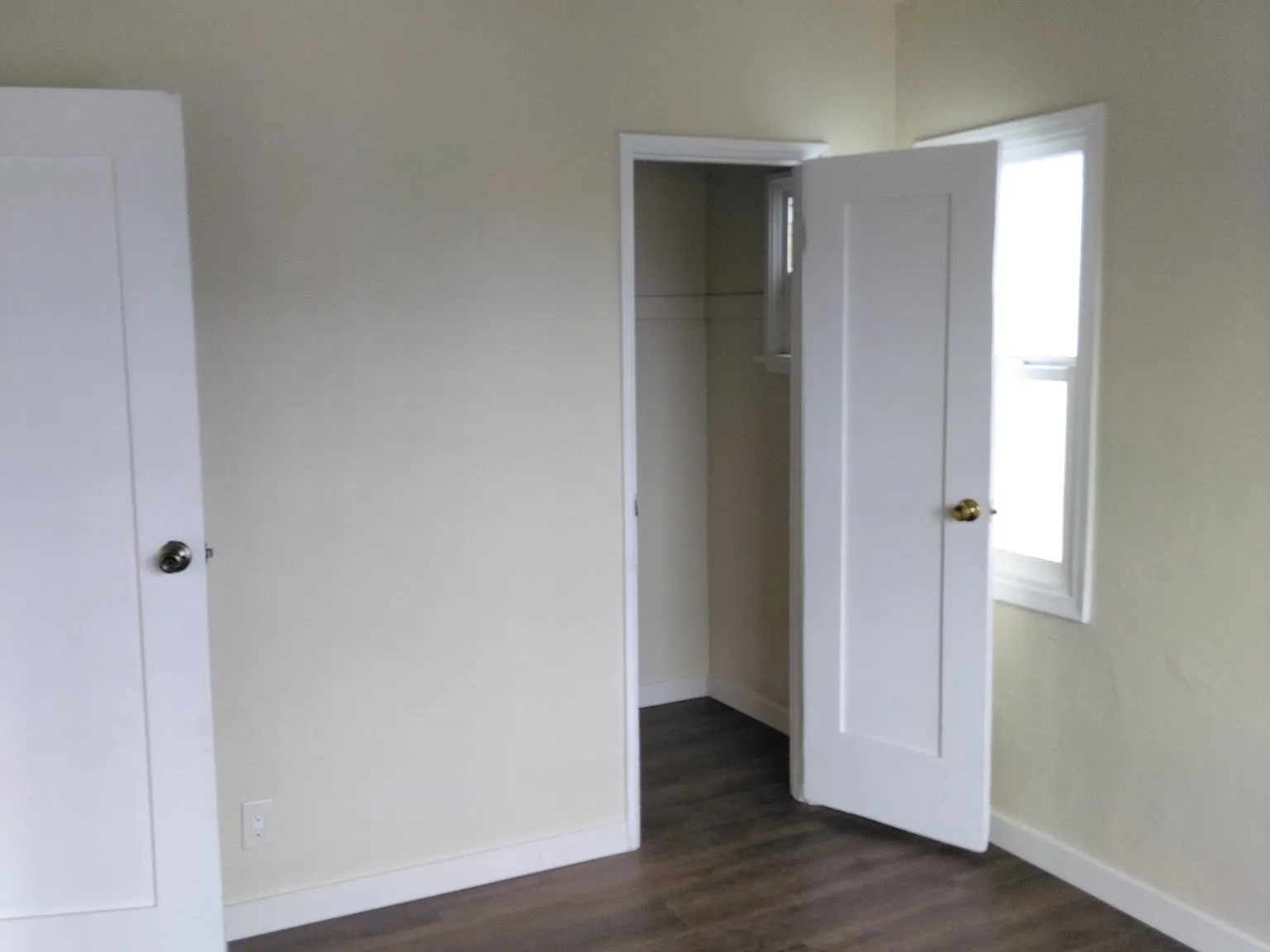 2519 Broadway — Photo 2