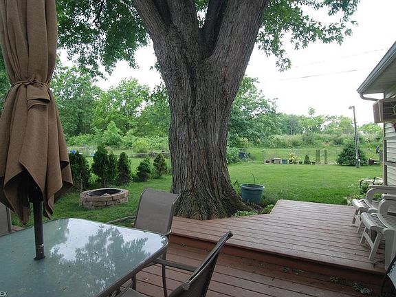 2nd image of 1116 Sweetbriar Dr