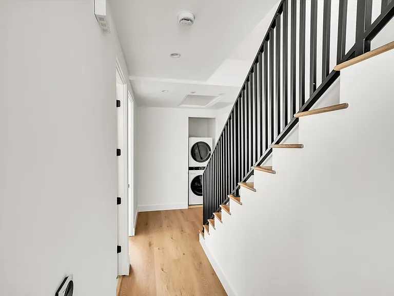 5022 Cahuenga Blvd — Photo 12