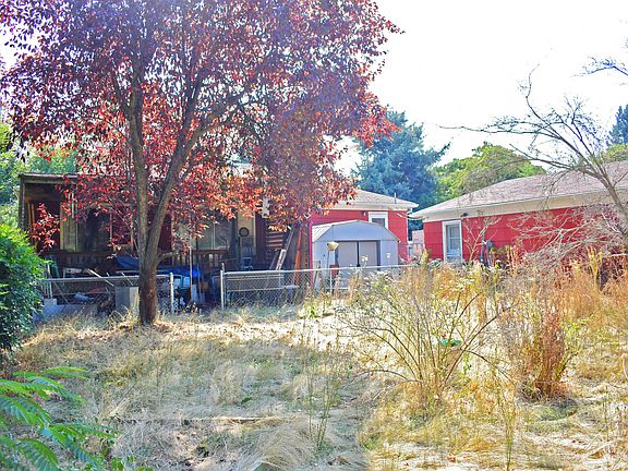 3rd image of 1024 Winchester Ave