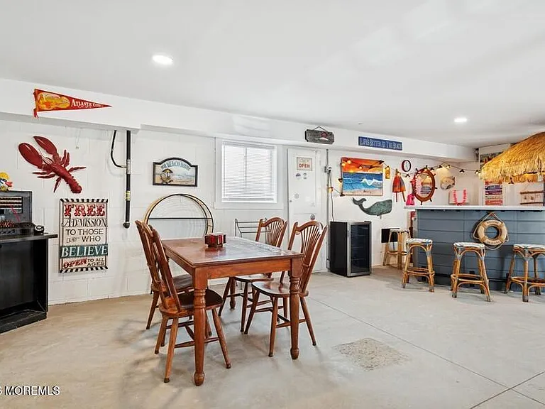 124 2nd Ave — Photo 30