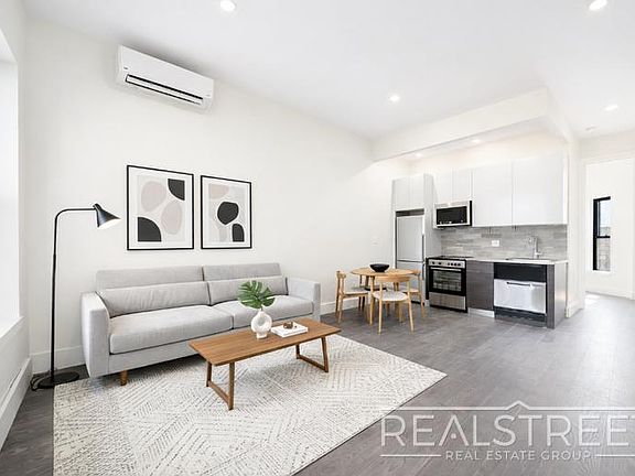 3rd image of 1159 Saint Johns Pl APT 2R