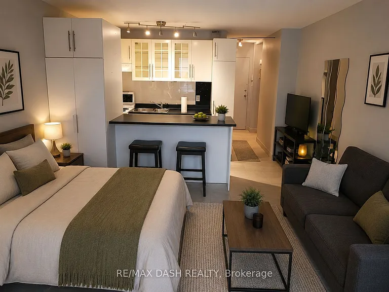 123 Woodbine Ave #203 — Photo 1
