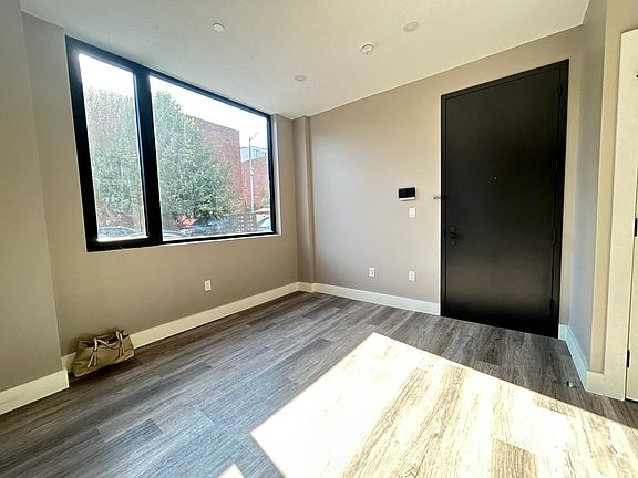 3rd image of 2801 Tilden Ave #1J