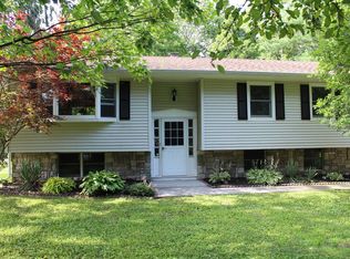 25 Oak Dr, Dover Plains, NY 12522