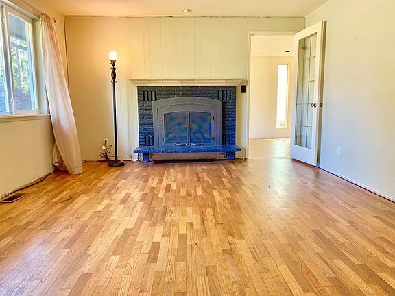4th image of 15121 SE 41st Pl