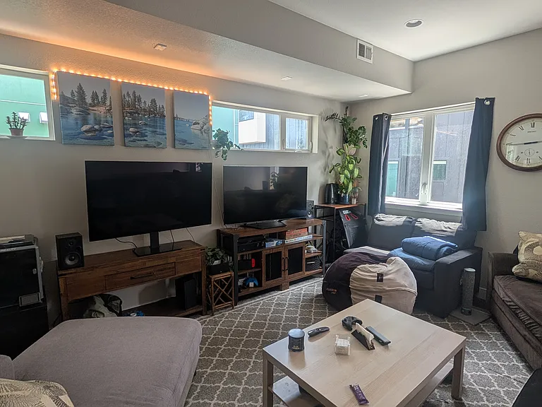 2213 Eliot St — Photo 9