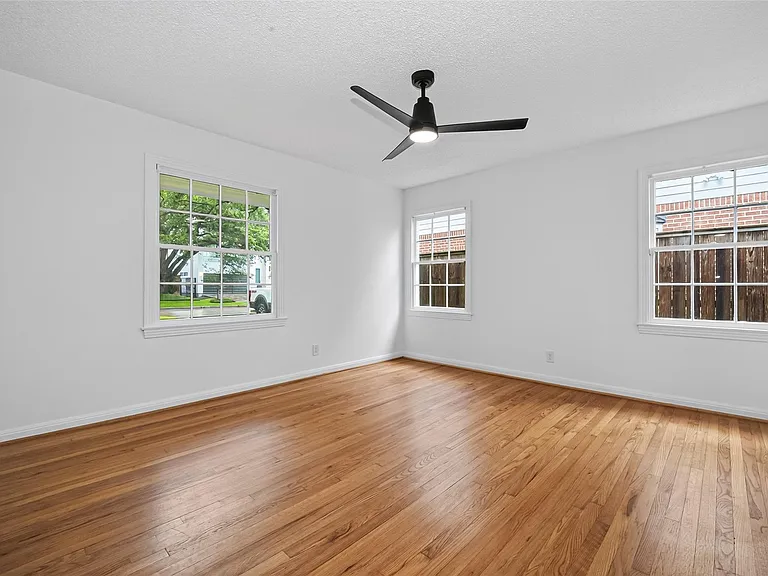 3731 Drake St — Photo 22