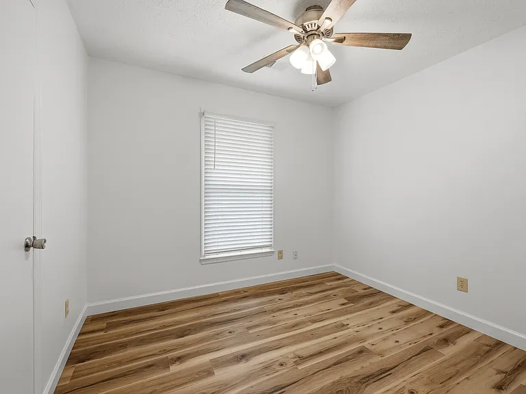 199 Dunroven Dr — Photo 12