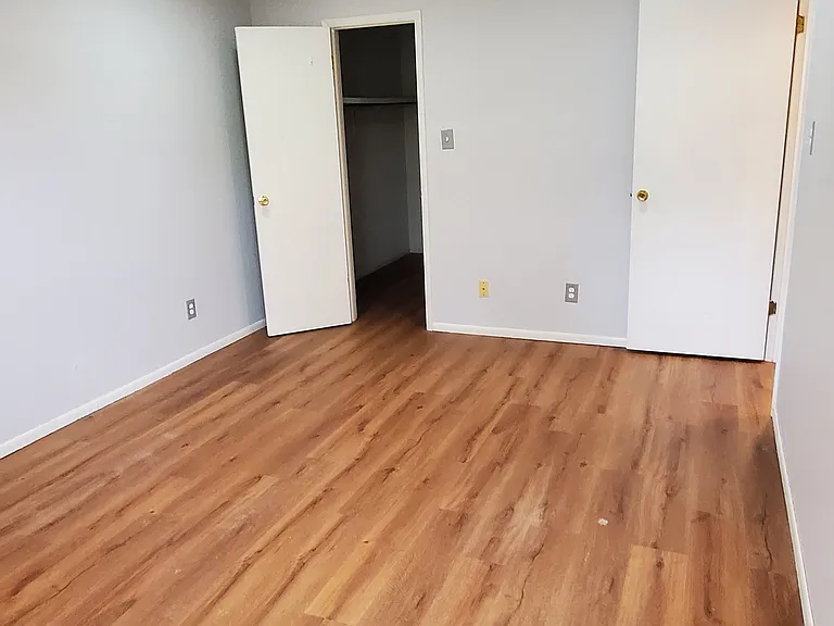9814 Greenery Ln #E — Photo 6