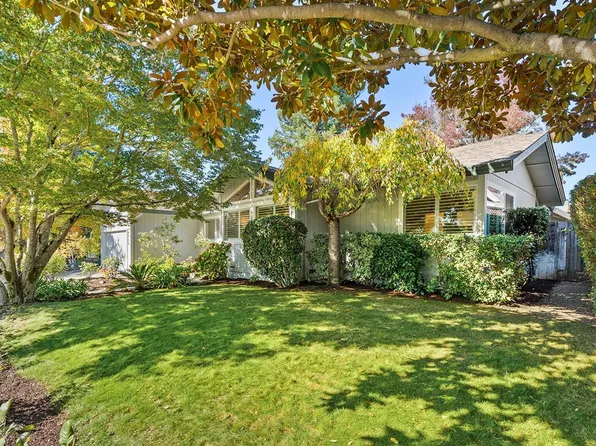 8050 Hill Drive, Sebastopol, CA 95472