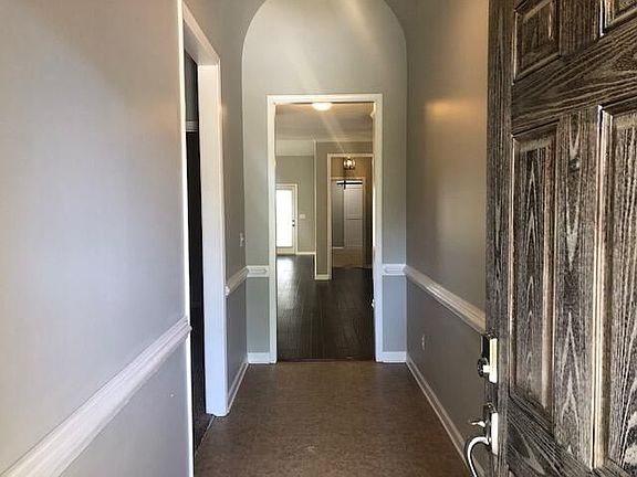 2nd image of 768 Chinaberry Ct