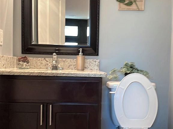 4th image of 701 Joseph Ave