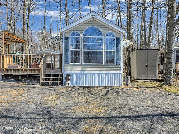3rd image of 71 Lakeview Dr E