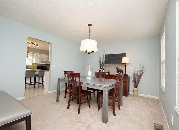 4th image of 6773 Grimsby Ln