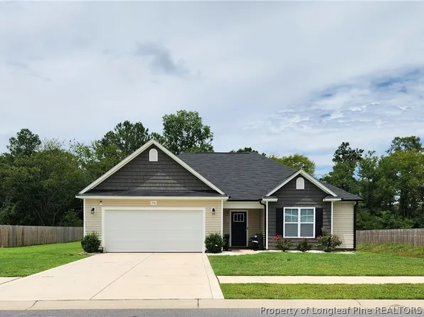 246 Calhoun St, Raeford, NC 28376