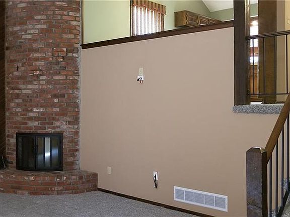 5th image of 7733 Garnett St