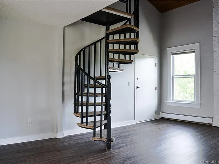 175 Humphrey St #5 — Photo 4