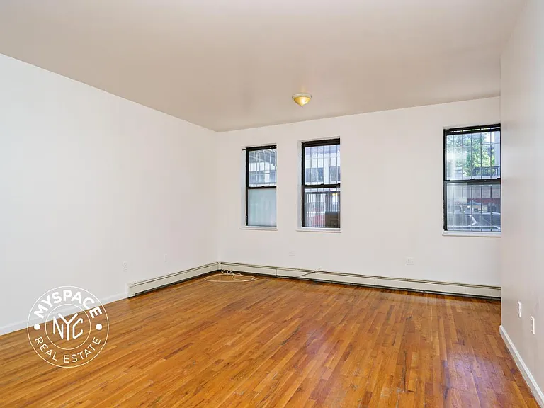 95 Seigel St #1A — Photo 2
