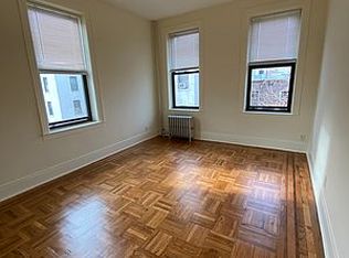 2828 42nd St APT C2, Astoria, NY 11103