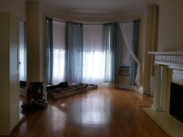 Beacon St — Photo 2