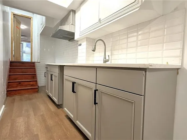 8670 20th Ave Floor 1, Brooklyn, NY 11214