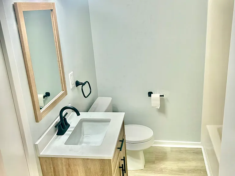 Full Bathroom