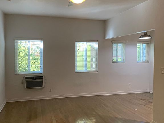 3rd image of 1515 Silver Lake Blvd #5