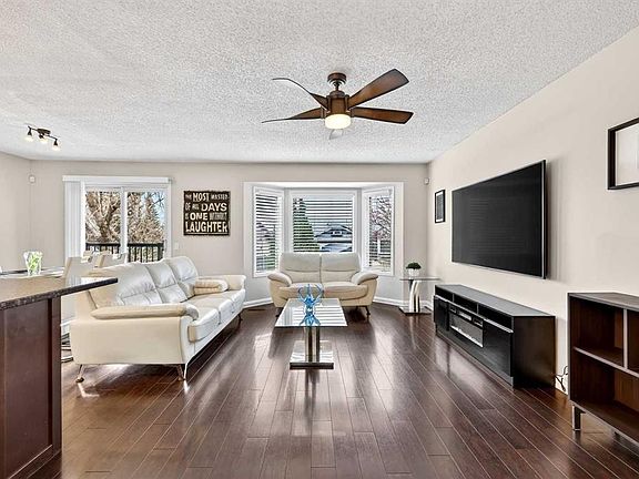 5th image of 111 E Sanderling Rise NW