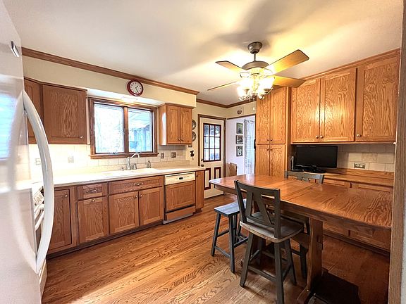 5th image of 15257 Pine Dr