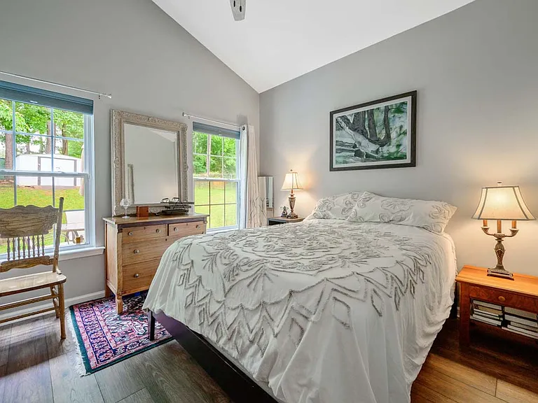 200 Highgate Cir — Photo 18
