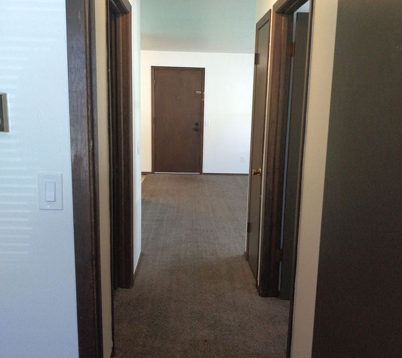 1st image of 5903 Spartan Dr #1