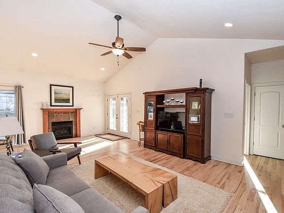 3rd image of 7389 W Higgins Ct