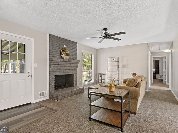 3rd image of 3130 Mars Hill Rd NW