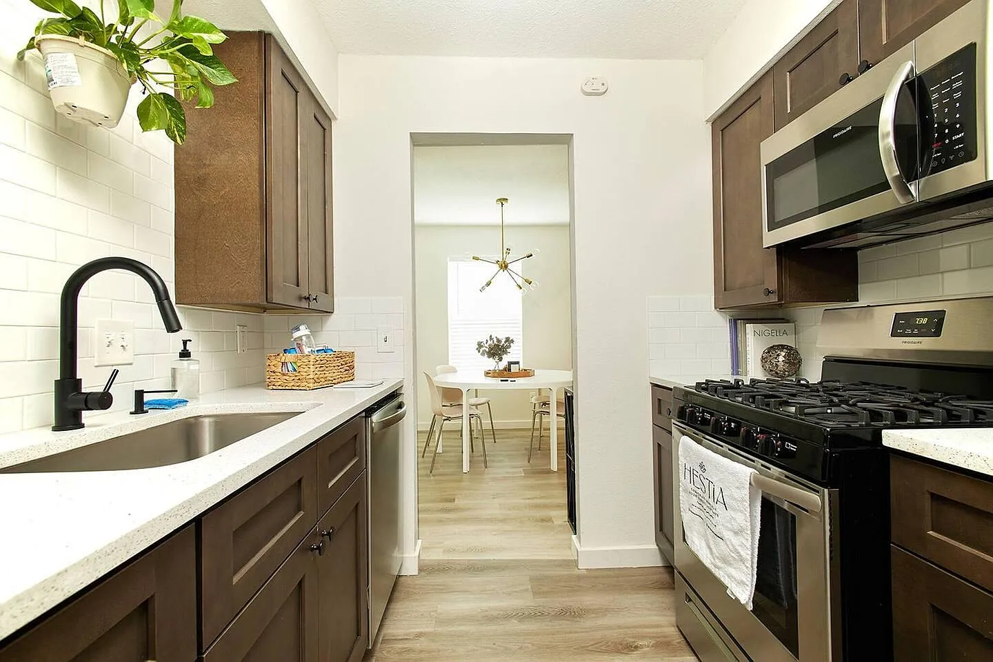 12209 Dundee Dr — Photo 2