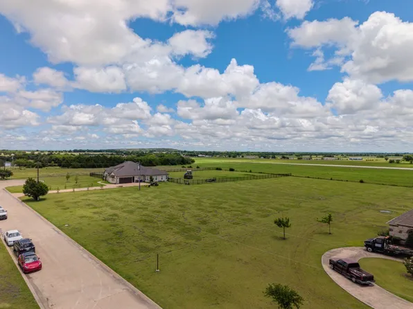 1538 Raintree Dr, Lancaster, TX 75146