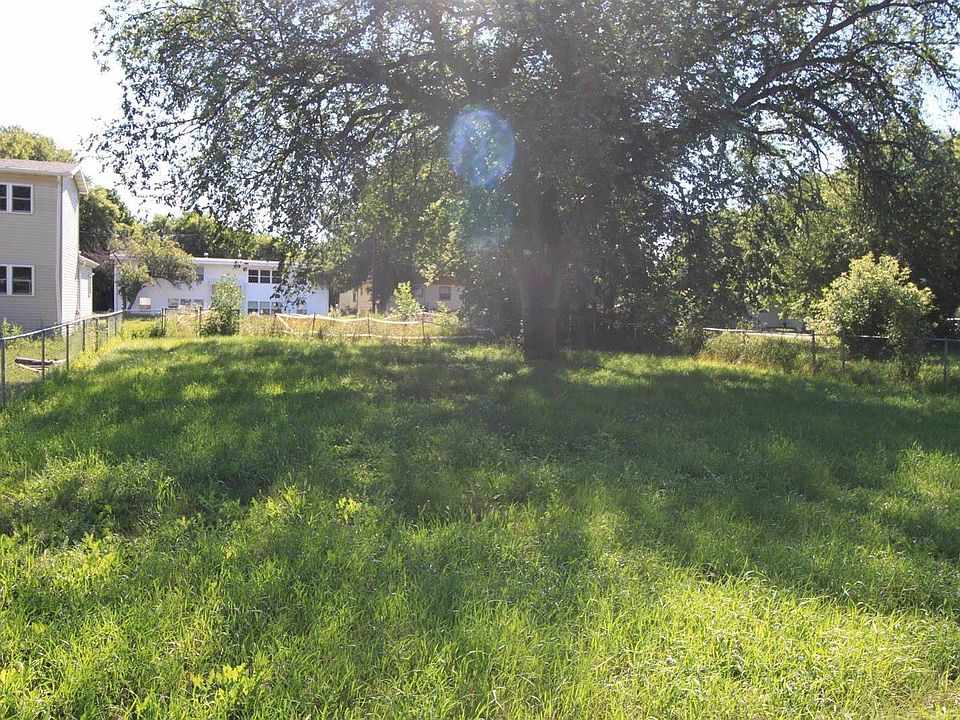 2nd image of 505 11th St NW