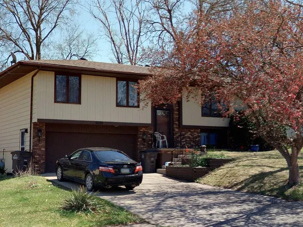 5205 SE 8th St, Des Moines, IA 50315