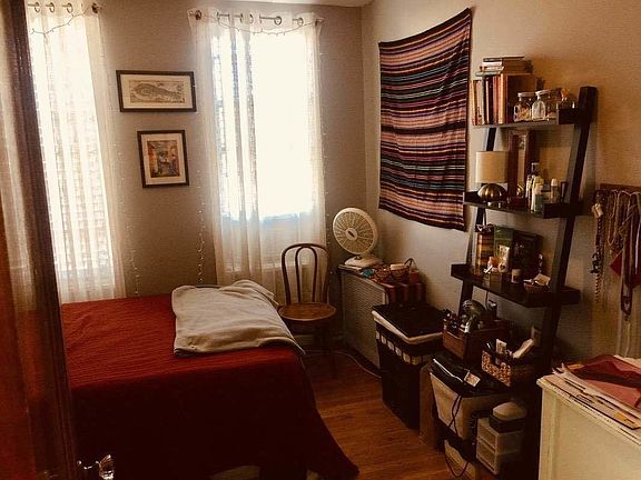 4th image of 2582 44th St APT 3F