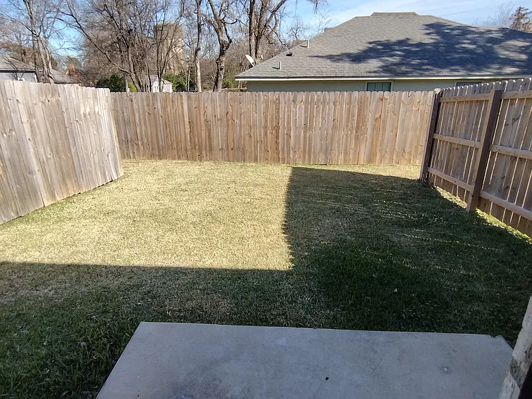 611 N Border Ave #300 — Photo 10
