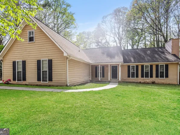 9183 Snipe Ln, Jonesboro, GA 30236