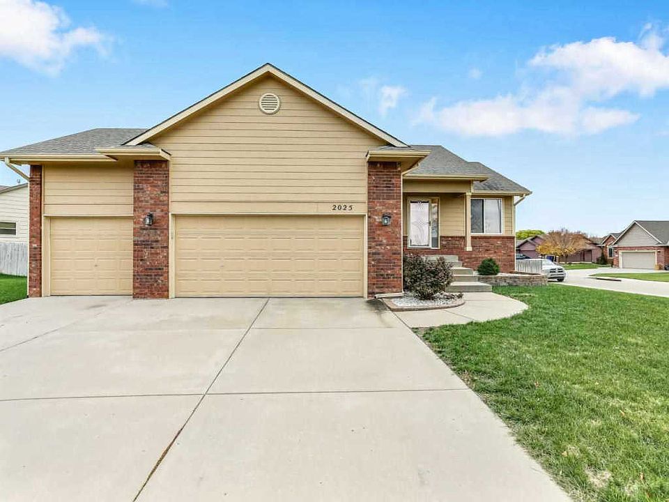 2025 E Brookstone St Derby KS 67037 Zillow