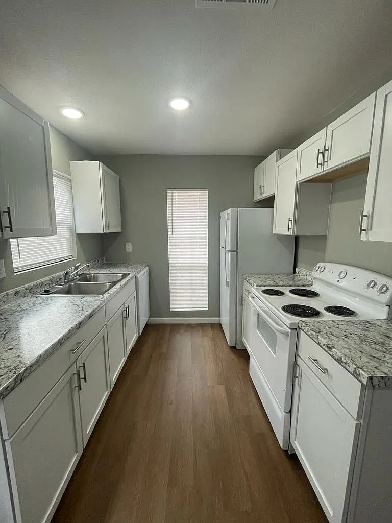3 bed, 2.0 bath, 1150 sqft, $1,650 — Photo 1