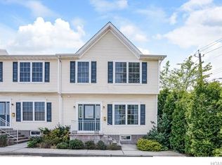 35 Highland Ave APT 6, New Rochelle, NY 10801