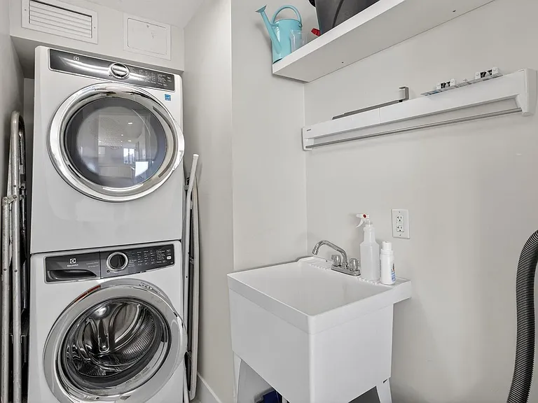 612 Bayshore Dr #702 — Photo 37