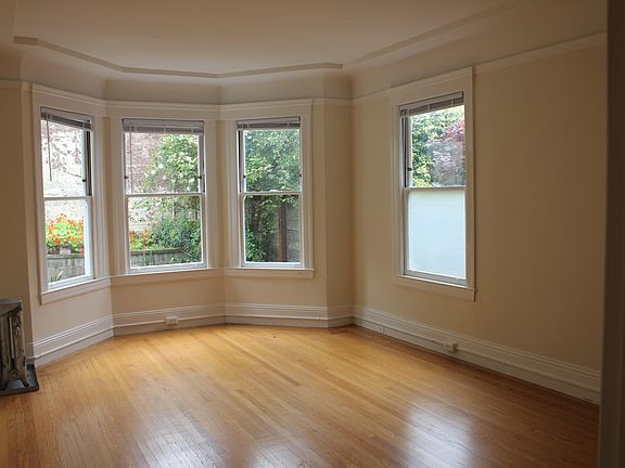 2nd image of 130 Lake St APT 2