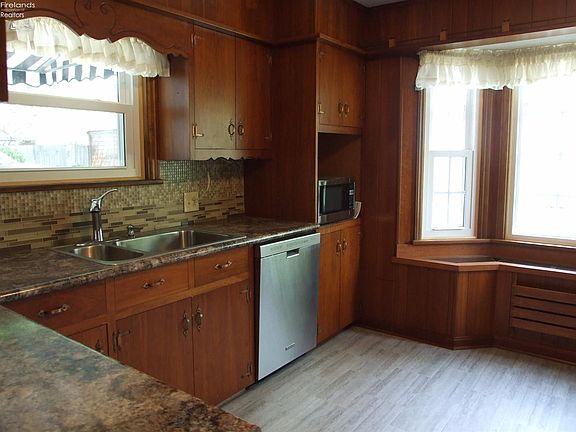 4th image of 521 N Union St